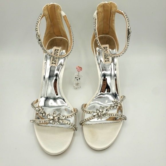 Badgley Mischka Hobbs heels, White, NIB - Picture 4 of 10